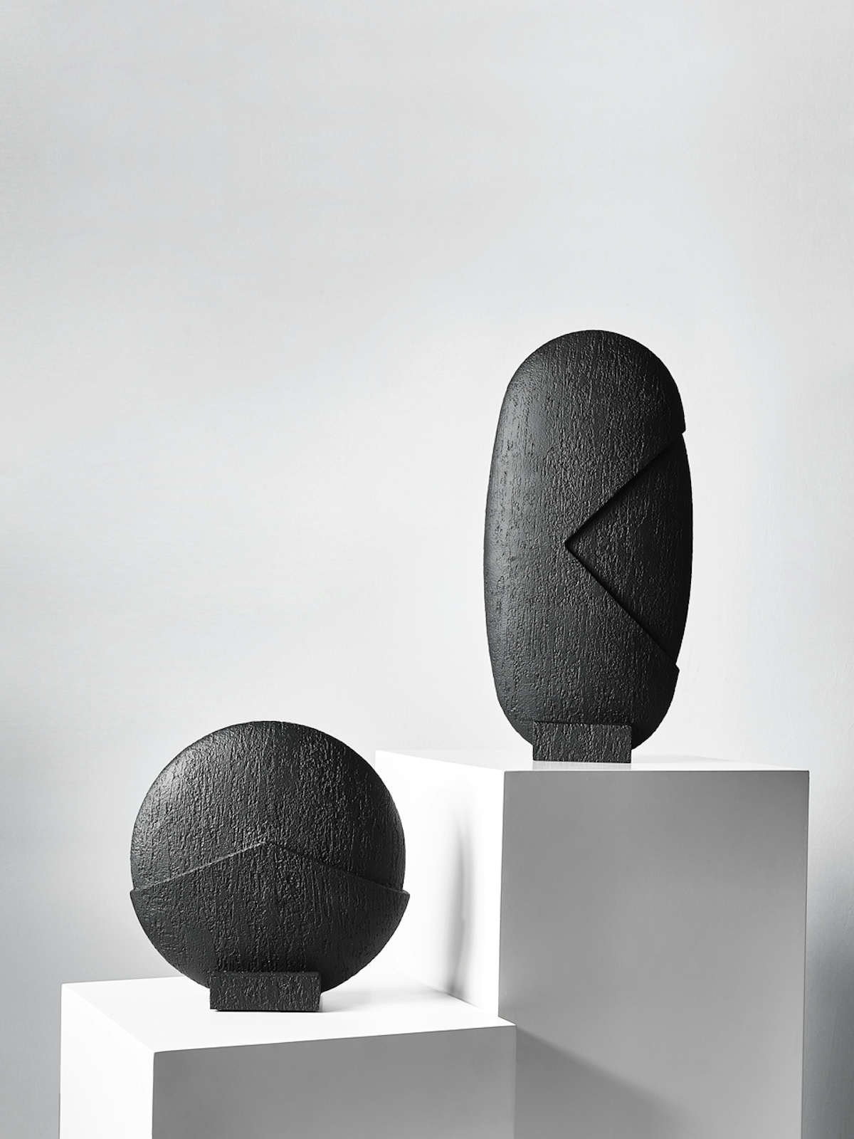 Minimalist Kelly Hoppen decor | Shop The Minimalism Collection