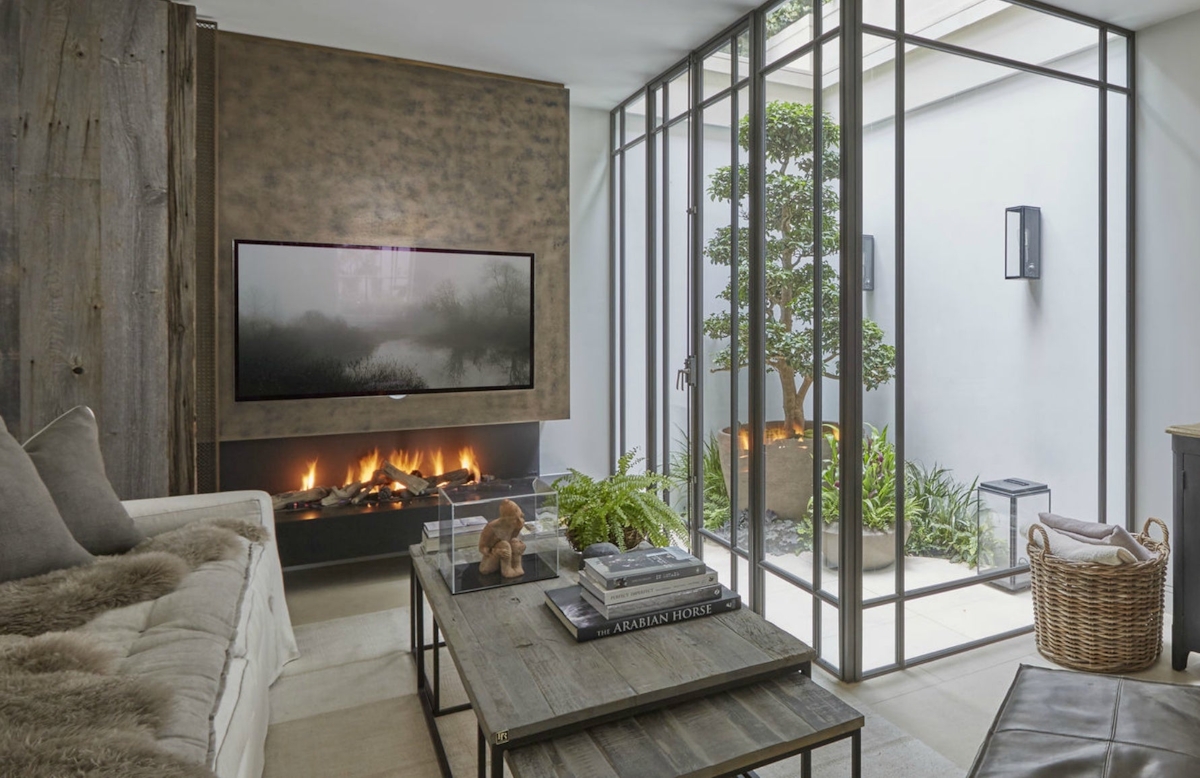 Meet The Designer | Louise Bradley Sitting Room | The Luxurist | LuxDeco.com